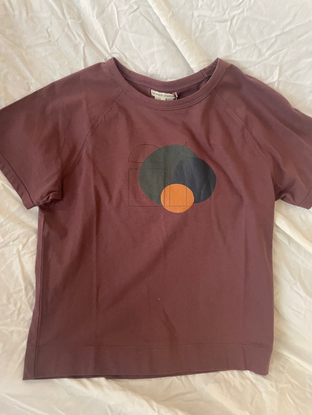 Girls' Short Sleeve Graphic Tee in Plum with Geometric Print